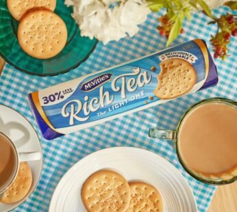 McVities Rich Tea The Light One Biscuits 300g
